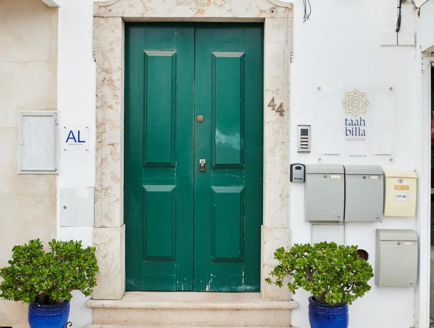 Taah Billa Guest House Tavira