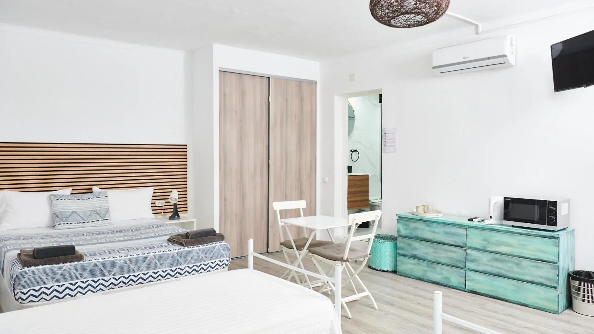 Taah Billa Guest House Tavira Portugal